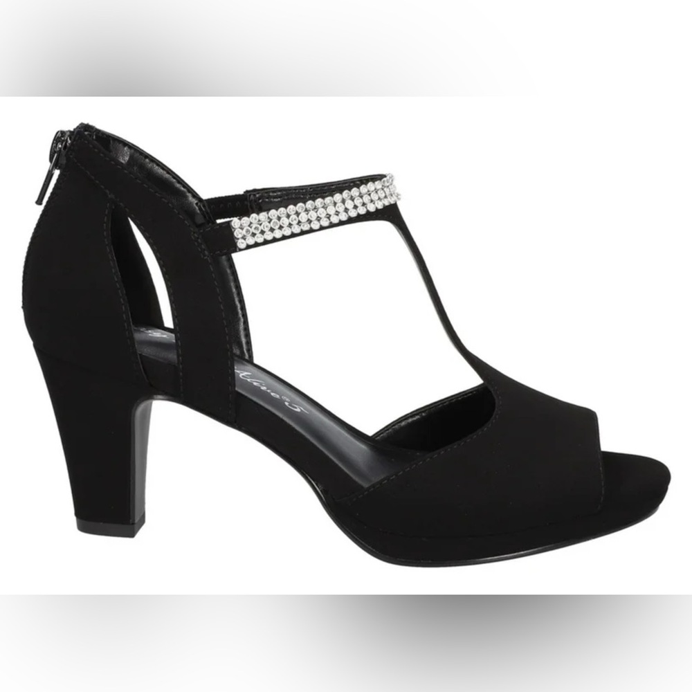 Easy Street Alive @ 5 Flash Heeled Sandals in Black - Size 9